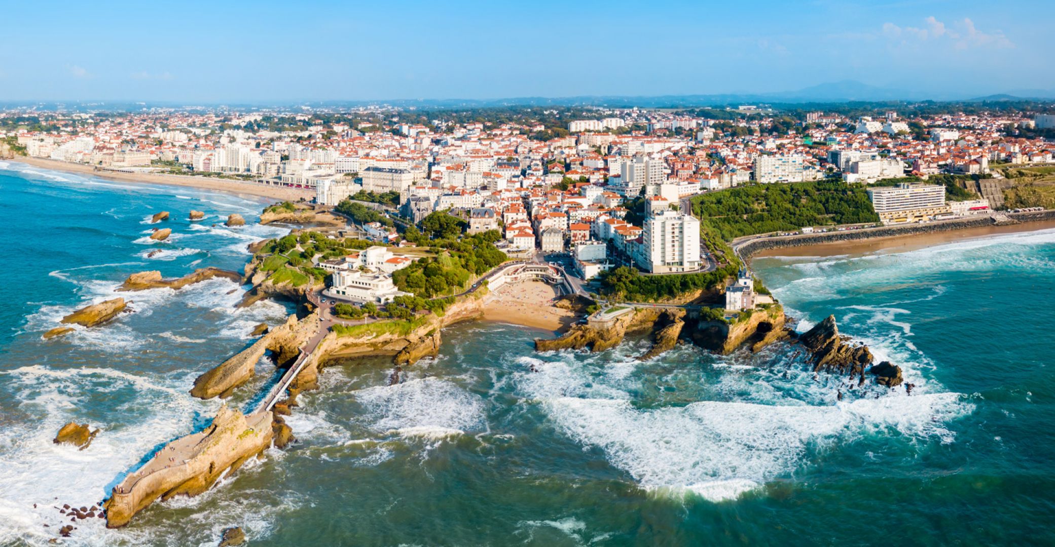 Unde mergi azi? Biarritz este un loc fascinant, între Spania și Franța, de-a lungul Atlanticului, cu tradițiile bine conservate