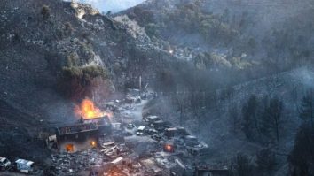 Emmanuel Macron le-a mulțumit pompierilor români pentru ajutor: „Acesta este spiritul european: ajutor reciproc”