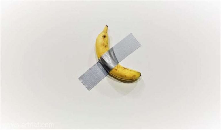 Faimoasa operă de artă cu banana lipită pe perete a lui Cattelan a fost mâncată pentru a patra oară