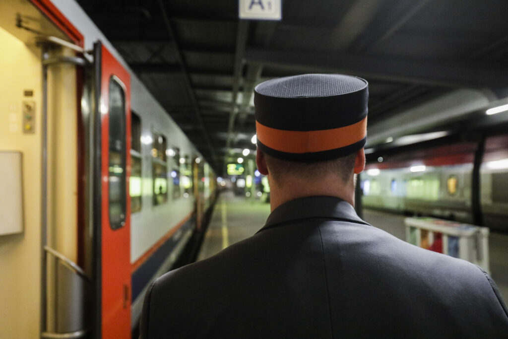 Un controlor de tren belgian a fost reclamat că a vorbit în franceză. În Flandra, angajații căilor ferate trebuie vorbească neerlandeză