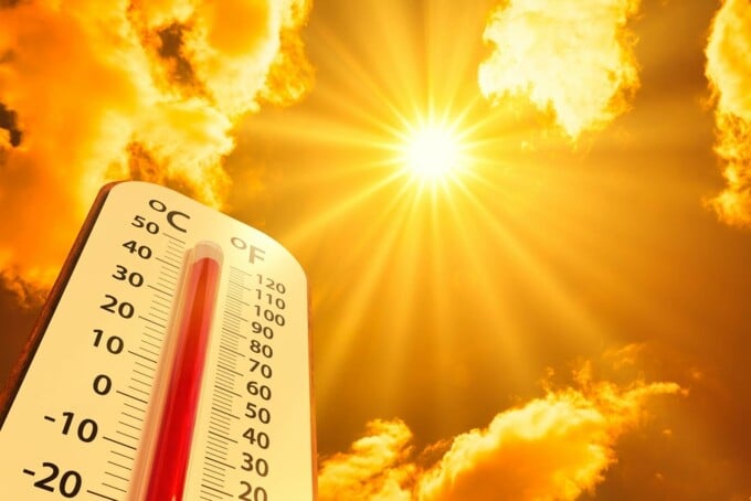 Canicula se extinde astăzi în sudul, vestul și centrul țării, cu până la 39°C. Cerul va fi mai mult senin