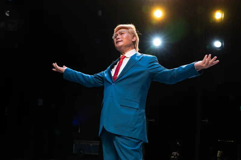 Donald Trump devine protagonistul unui spectacol de operă cantoneză din Hong Kong. În show apare și Zelenski
