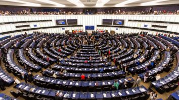 Comisia Europeană cere României să transpună integral directiva europeană privind cotele de TVA