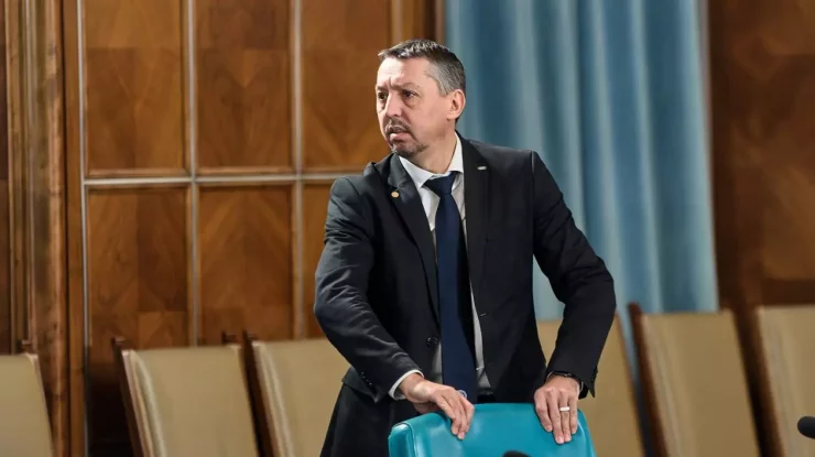 Ministrul Educației, Daniel David, anunță că demisia sa se află deja la dispoziția Premierului: „Nu cred că ne permitem să dăm oameni afară”