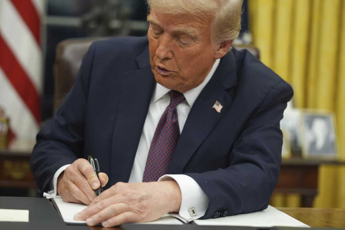 Noile sondaje din SUA arată că Trump pierde susținerea majorității americanilor pentru politica anti-migrație