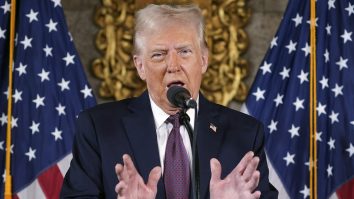 Donald Trump îl amenință pe Dmitri Medvedev și îl numește „președintele eșuat al Rusiei”: „Intră pe un teritoriu foarte periculos!”