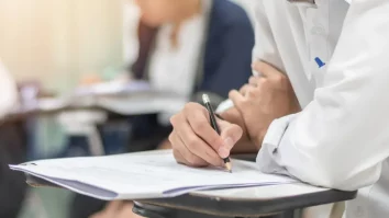 Luni începe înscrierea pentru sesiunea a doua a examenului de Bacalaureat