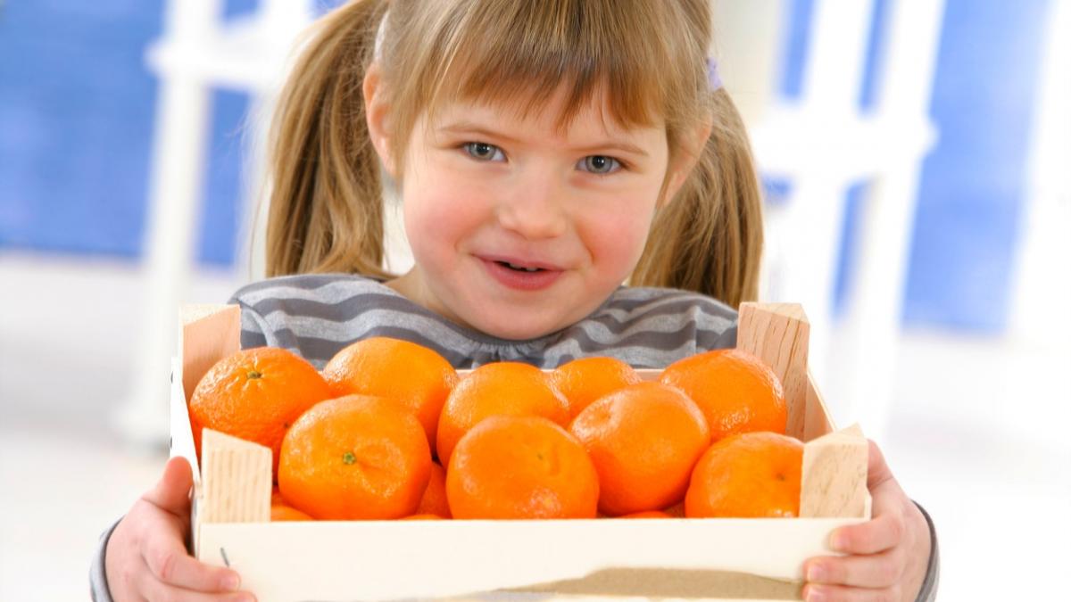 UE vrea ca elevii să consume alimente produse în Europa. Școlile vor cumpăra fructe, legume și lapte de la producători europeni