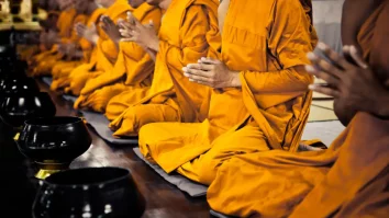 O femeie din Thailanda a șantajat călugări cu poze nud. În locuința ei s-au găsit peste 80.000 de materiale pornografice