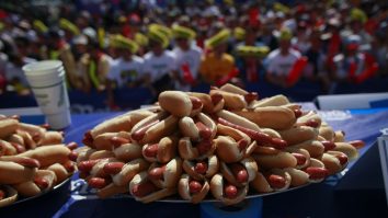 Fast-food-ul îți taie din viață: Cercetătorii au calculat câte minute pierzi cu fiecare produse alimentare