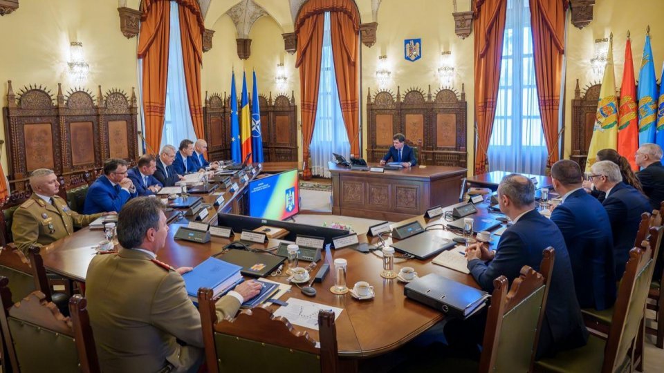 Nicușor Dan a condus prima sa ședință CSAT ca președinte. Au discutat despre evaziunea fiscală, digitalizarea ANAF și misiunile militarilor români
