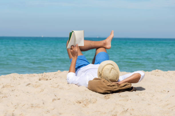 Ce cărți iei cu tine în vacanță? Trei romane despre iubire, curaj și supraviețuire