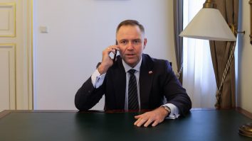 Preşedintele ales al Poloniei, Karol Nawrocki, a avut prima convorbire telefonică cu preşedintele Volodimir Zelenski 