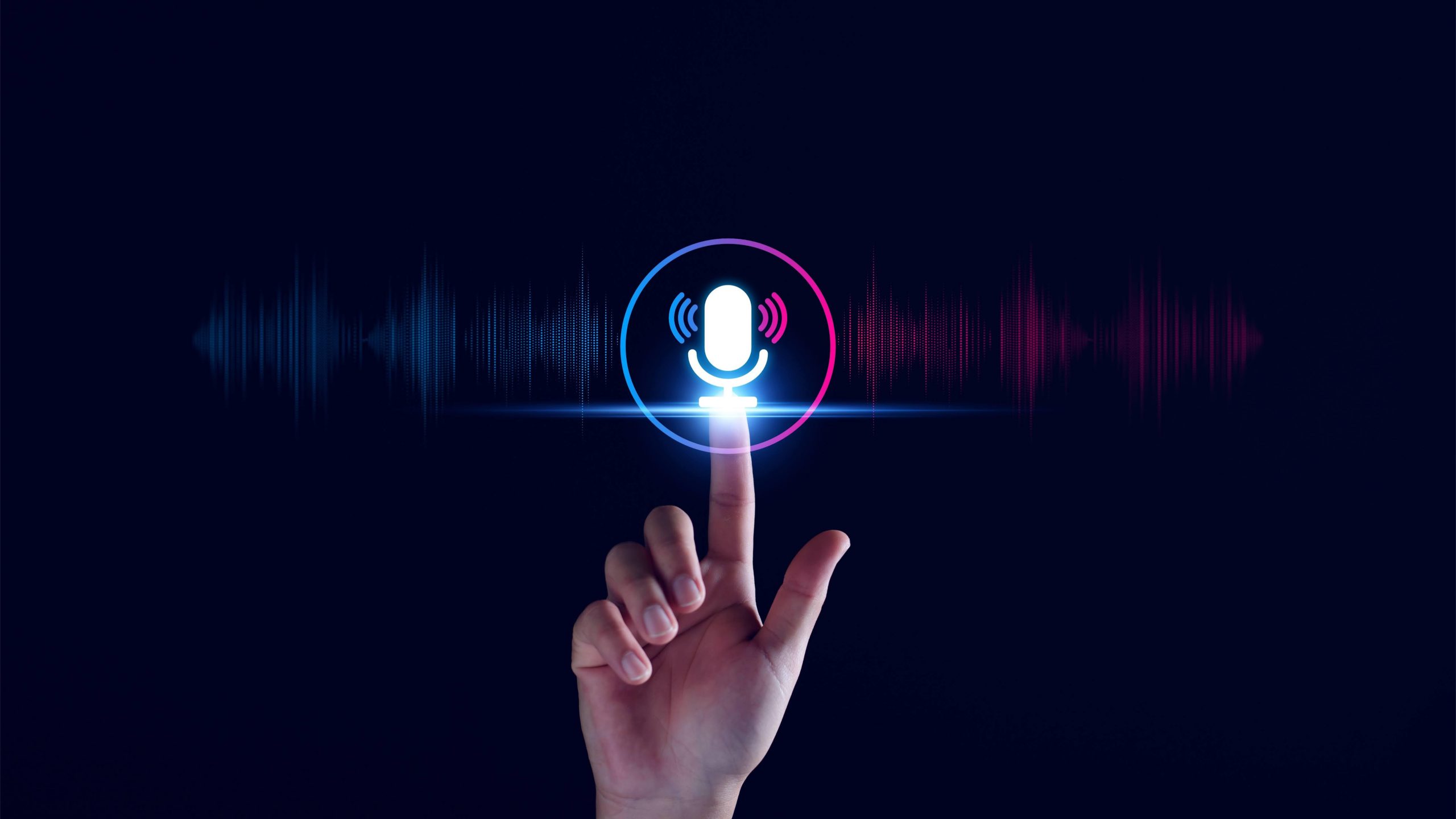 Synthesia a creat un nou instrument A.I. de clonare vocală. Sistemul reproduce o gamă largă de accente britanice