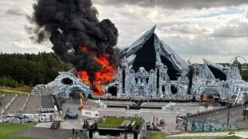 VIDEO. Scena principală de la Tomorrowland a luat foc. Festivalul începe vineri