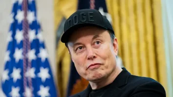 Compania xAI a lui Elon Musk își cere scuze după ce Grok a făcut comentarii antisemite și care îl lăudau pe Adolf Hitler