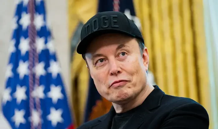 Compania xAI a lui Elon Musk își cere scuze după ce Grok a făcut comentarii antisemite și care îl lăudau pe Adolf Hitler