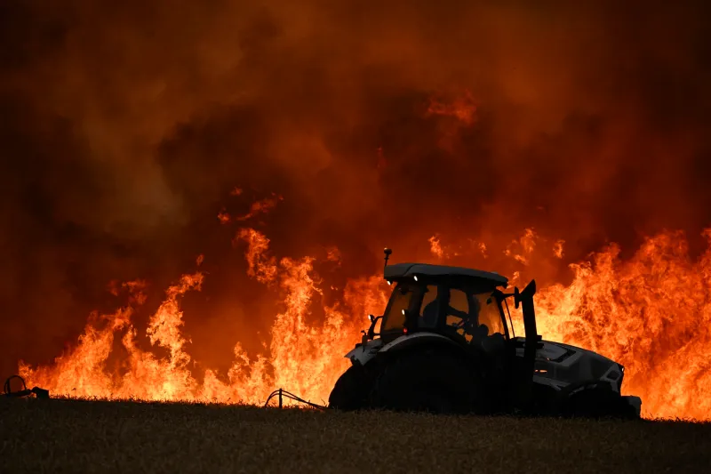 Situația incendiilor mari din Bulgaria rămâne critică. Mii de hectare de teren au ars în diferite părți ale țării
