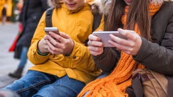 Comisia Europeană propune măsuri pentru protejarea copiilor online. Conturile minorilor vor fi setate automat pe privat