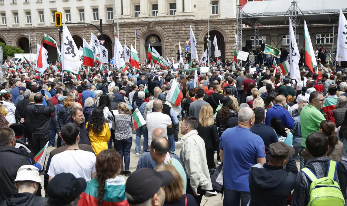 Proteste masive au fost organizate în Bulgaria față de adoptarea monedei euro. Zeci de mii de persoane au ieșit în stradă