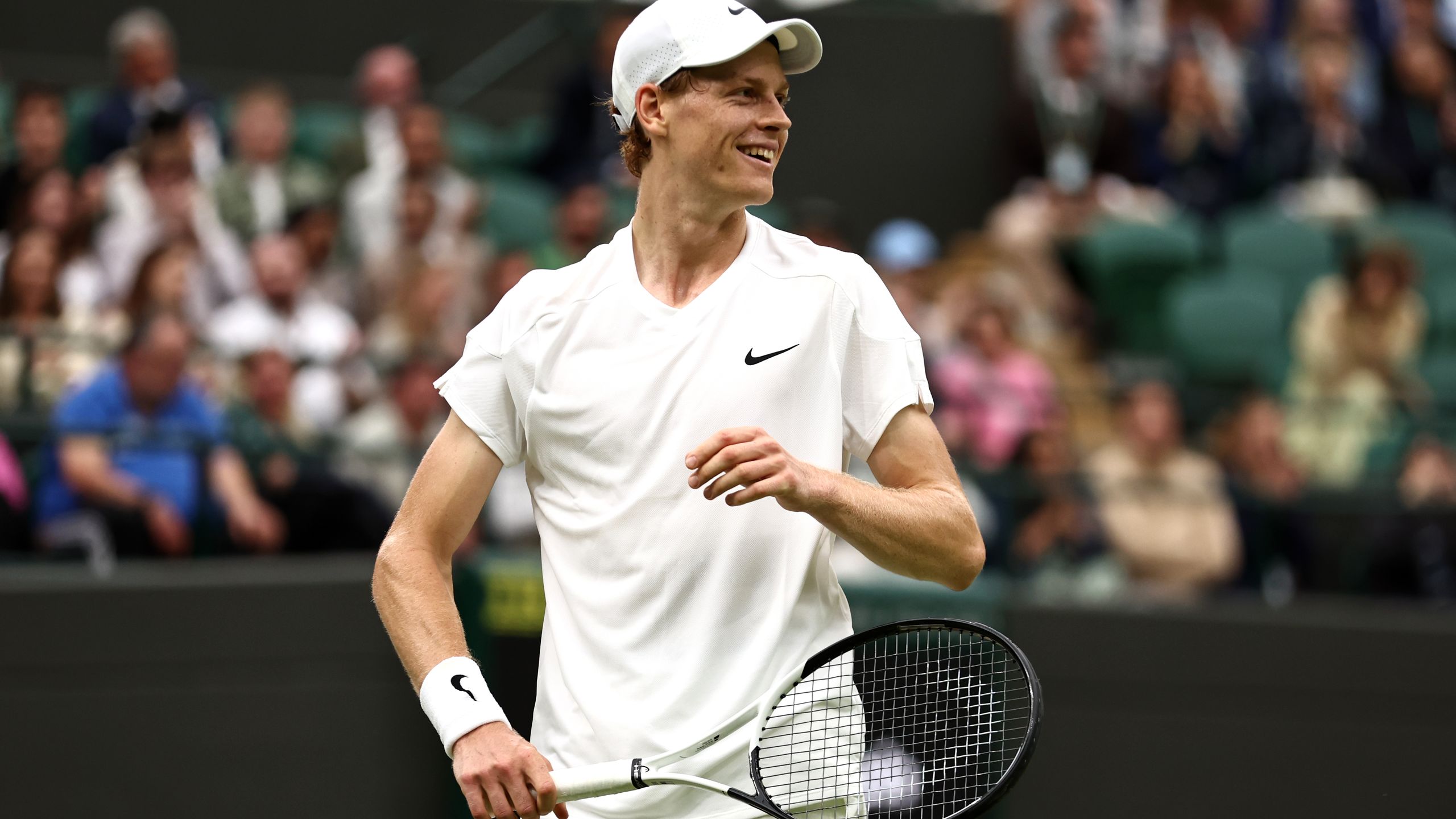 Jannik Sinner, numărul 1 mondial, s-a calificat în optimi la Wimbledon, al treilea grand slam al anului