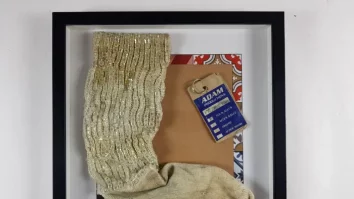 O șosetă purtată de Michael Jackson la un concert din Nisa este scoasă la licitație cu un preț cuprins între 3.000 și 4.000 de euro