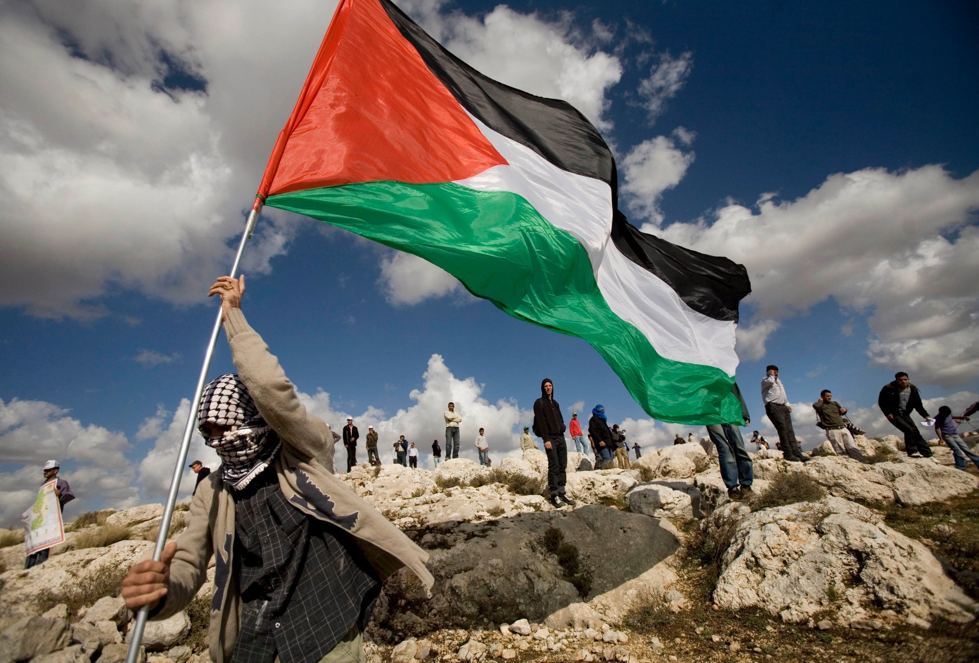 Macron anunță că Franța va recunoaște oficial statul Palestina în septembrie 2025