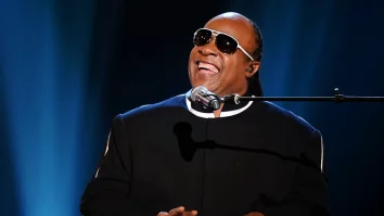 Stevie Wonder spune că nu se va gândi niciodată să se retragă: „Atâta timp cât respiri, atâta timp cât îți bate inima, mai ai multe de făcut”