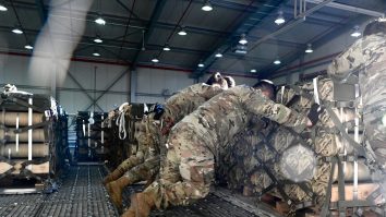 SUA au aprobat vânzare de arme în valoare de 322 de milioane de dolari către Ucraina pentru consolidarea apărării antiaerine