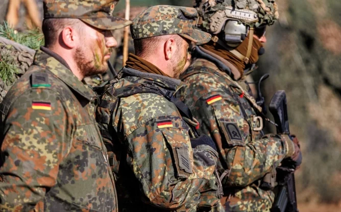 Germania intenționează să recruteze până la 40.000 de adolescenți pe an pentru a efectua o formă voluntară de serviciu militar