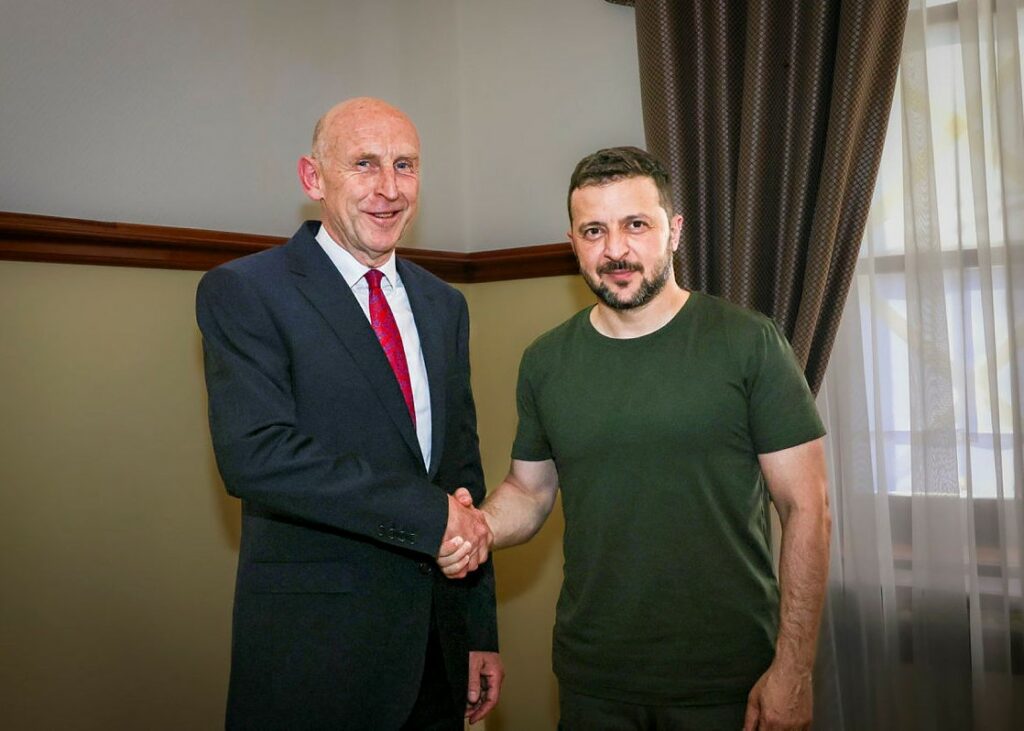 Secretarul britanic al Apărării, John Healey, solicită o „campanie de 50 de zile” pentru înarmarea Ucrainei