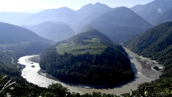 China construiește în Tibet cel mai mare baraj din lume, evaluat la 156 miliarde de euro