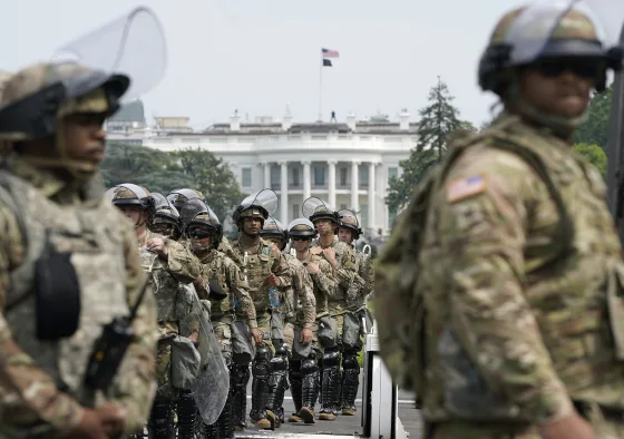 Pentagonul intenţionează să trimită armata la Chicago: „Este un haos”