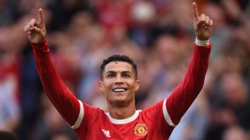 Ronaldo bate un nou record și devine primul jucător de fotbal care a înscris 100 de goluri pentru patru cluburi diferite