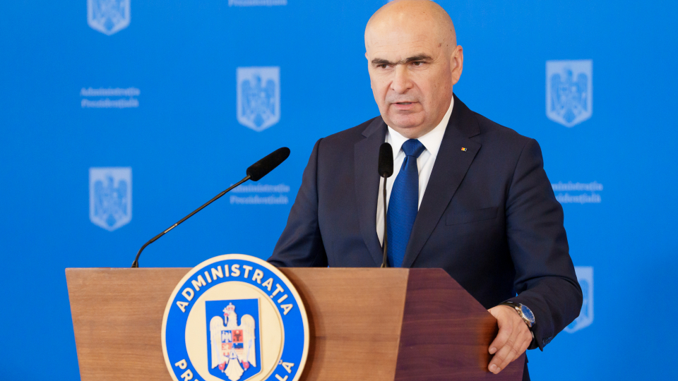 Lovitură de teatru: Guvernul Bolojan vrea să schimbe legislaţia pentru Pilonul II de pensii private. Ce prevede modificarea