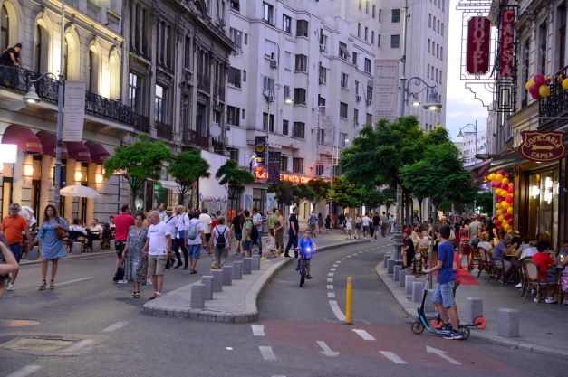 Analiză ZF. Cum a ajuns România să fie „pe hârtie“ una dintre cele mai exclusiviste destinaţii din Europa, mai scumpă decât Elveţia sau Italia? Evaziunea fiscală din turism ascunde cel puţin două milioane de turişti străini