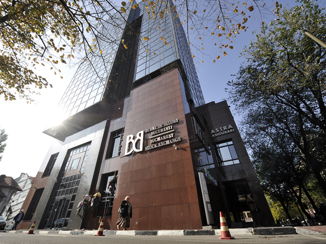 Bursa de la Bucureşti atinge un nou maxim istoric. De la începutul anului, cu tot cu dividende, investitorii au câştigat 51%