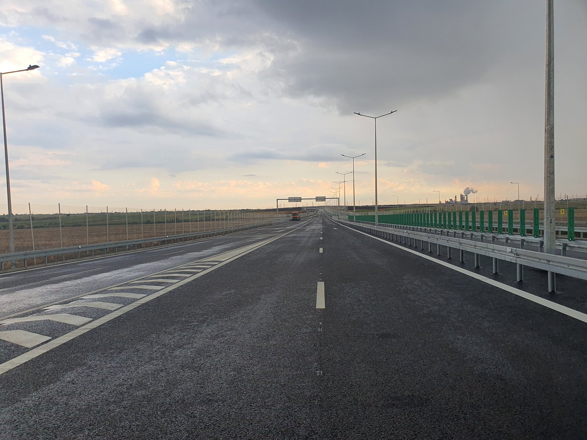 Craiova – Constanţa pe drum de mare viteză: România bifează în premieră 450 km de autostradă şi drum expres continuu