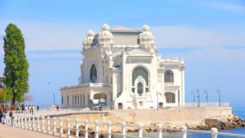 Cazinoul din Constanța a atras peste 95.000 de vizitatori de la redeschiderea din mai. Cazinoul din Constanța sărbătorește 115 ani pe 15 august