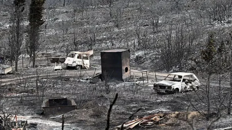 Franța luptă cu cel mai mare incendiu de vegetație din acest an. O femeie a murit, iar o altă persoană este dată dispărută