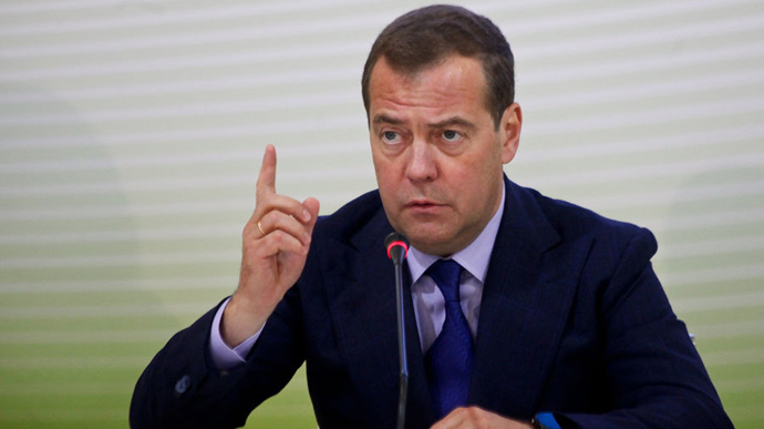 Dmitri Medvedev amenință că Moscova va lua măsuri suplimentare după încetarea moratoriului privind rachetele