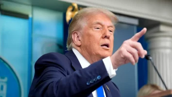 Trump vrea să oprească războiul din Ucraina până pe 8 august. Rusia a răspuns cu cel mai mare atac asupra Kievului