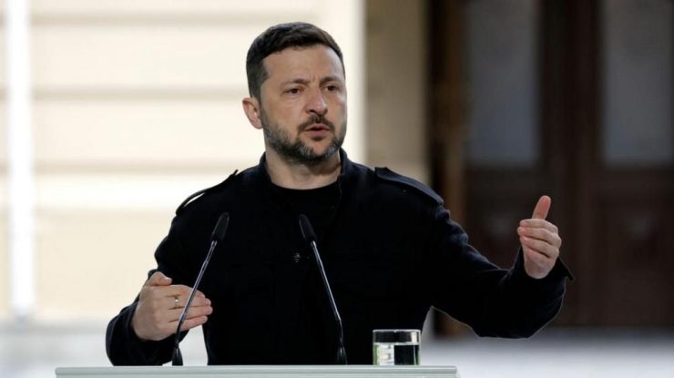 Zelenski și-a reafirmat disponibilitatea de a se întâlni cu Putin: „Moscova încearcă să tragă de timp”