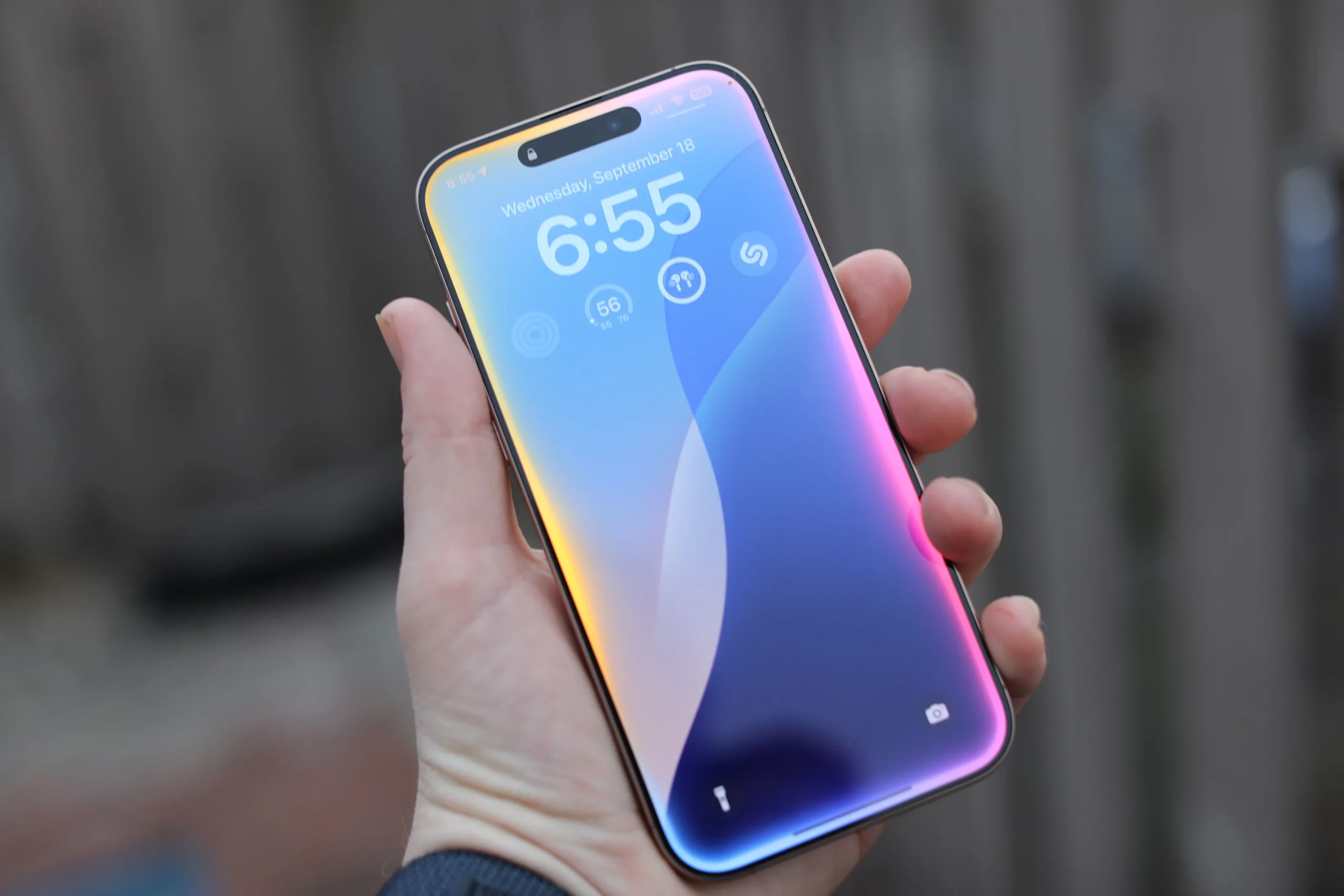 Apple testează o versiune îmbunătăţită a lui Siri. Mai sunt câteva luni până la lansarea oficială