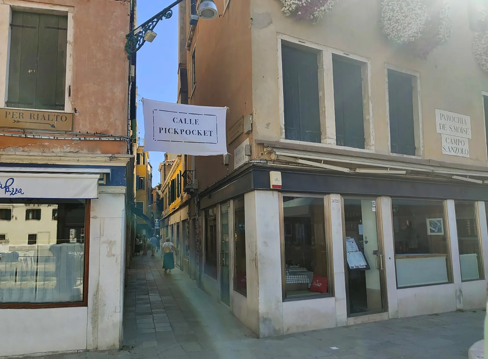 Calle della Mandola din Veneția e rebotezată „Calle Pickpocket”. Furturile au crescut cu aproape 40% în 2023