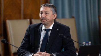 Ministerul Educației propune reintroducerea alfabetului chirilic și a subdialectelor daco-române în programa școlară