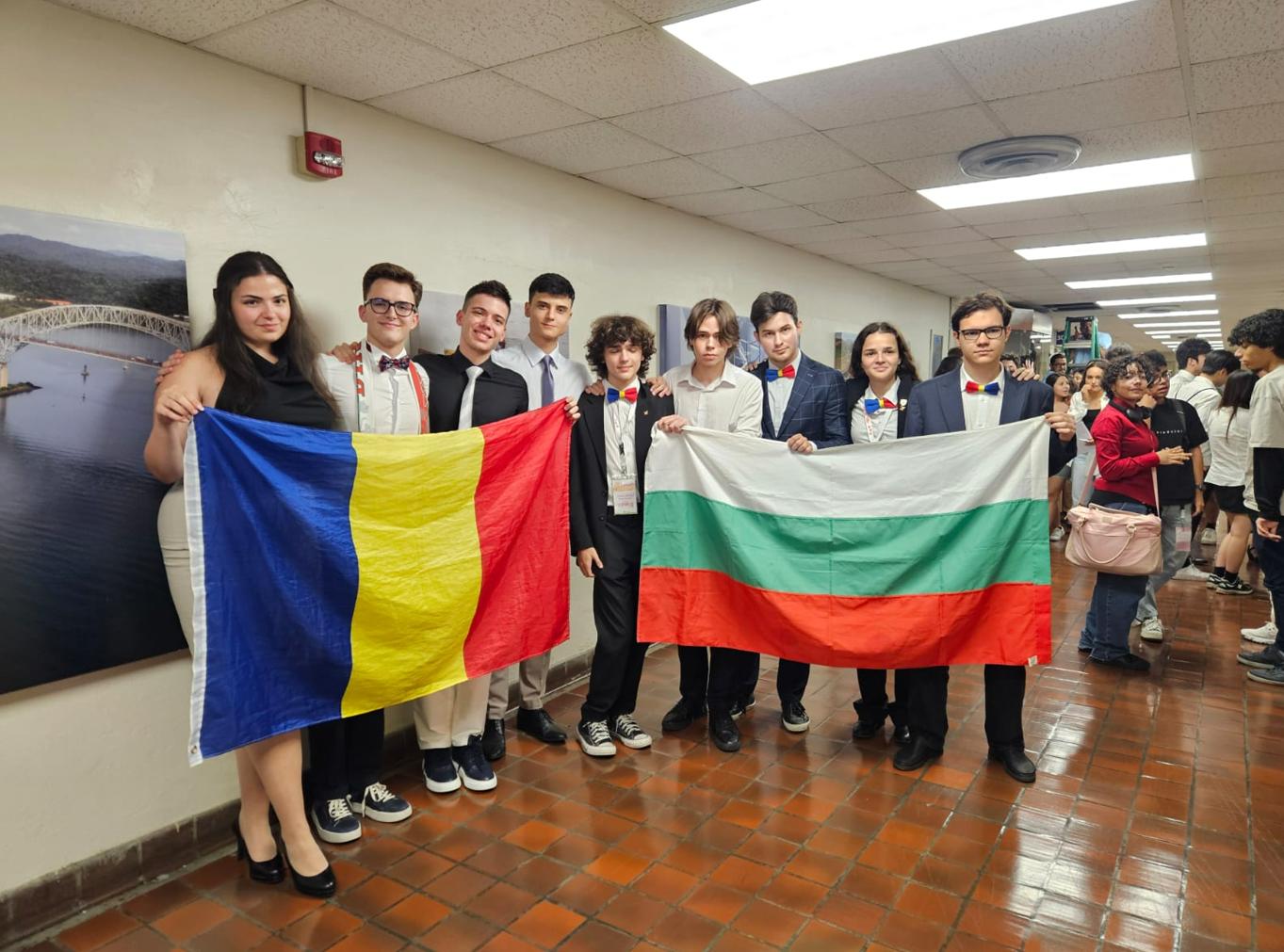 David Băgăcean urcă pe podiumul Campionatului Mondial de Debate din Panama. Elevul a obținut locul al 2-lea în topul vorbitorilor individuali