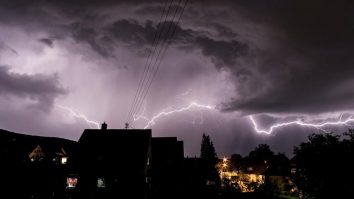 Furtuna Floris lovește azi nordul Europei. Se așteaptă ploi abundente și rafale puternice de vânt de până la 130 km/h