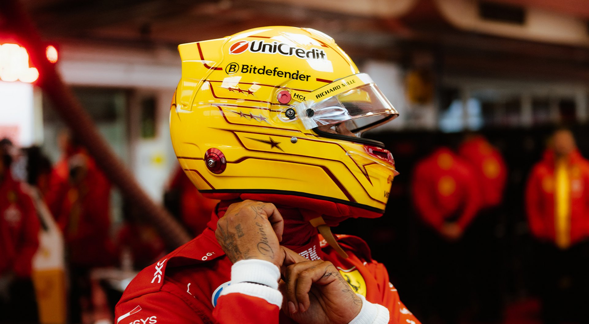 Lewis Hamilton rămâne la Ferrari. Pilotul britanic neagă zvonurile privind o posibilă despărțire de echipa italiană