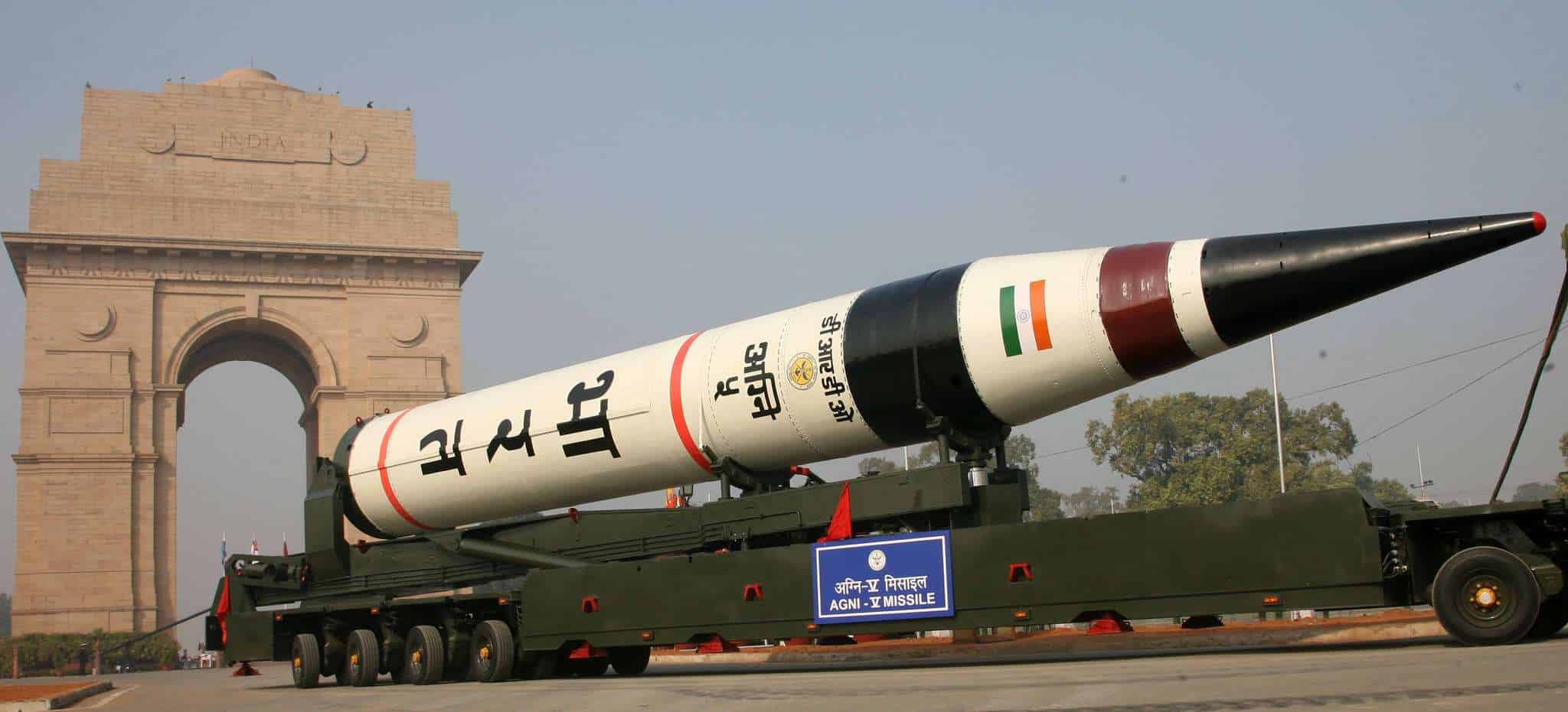 India a testat cu succes racheta balistică Agni-5 cu rază intermediară. E capabilă să transporte focoase nucleare și să atingă orice parte a Chinei